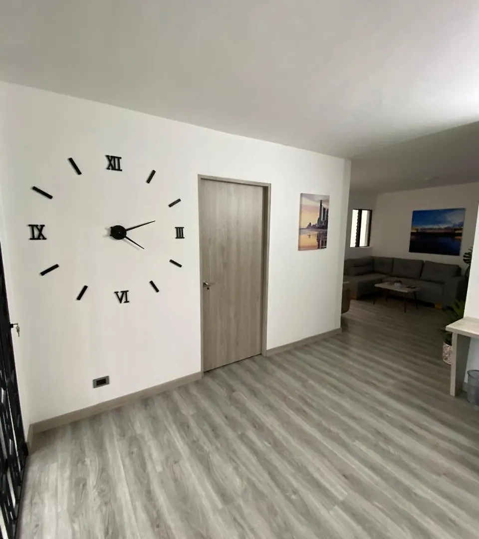 Apartment Comodo Apto En Laureles Medellin Colombia