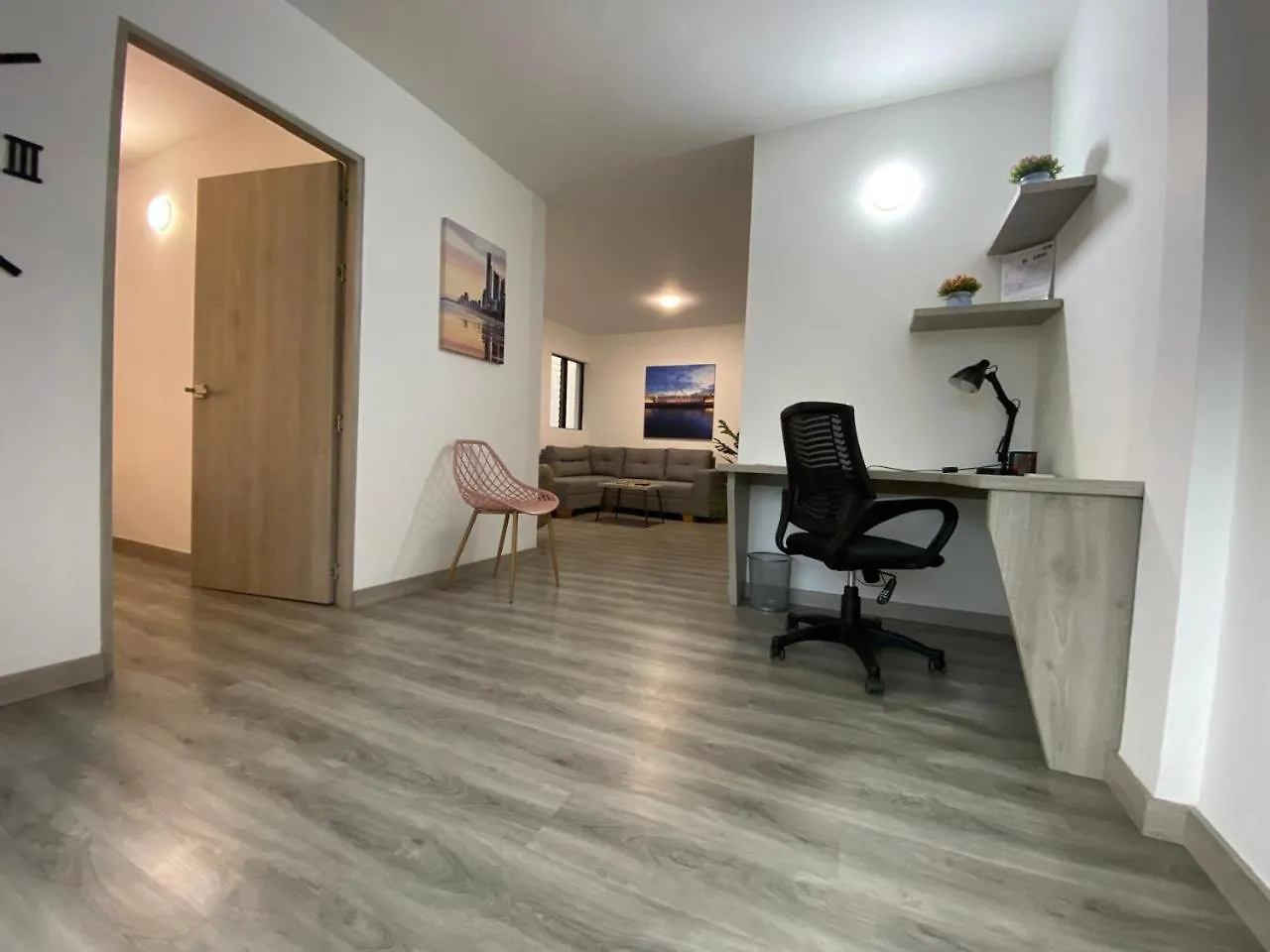 Comodo Apto En Laureles Medellin Colombia