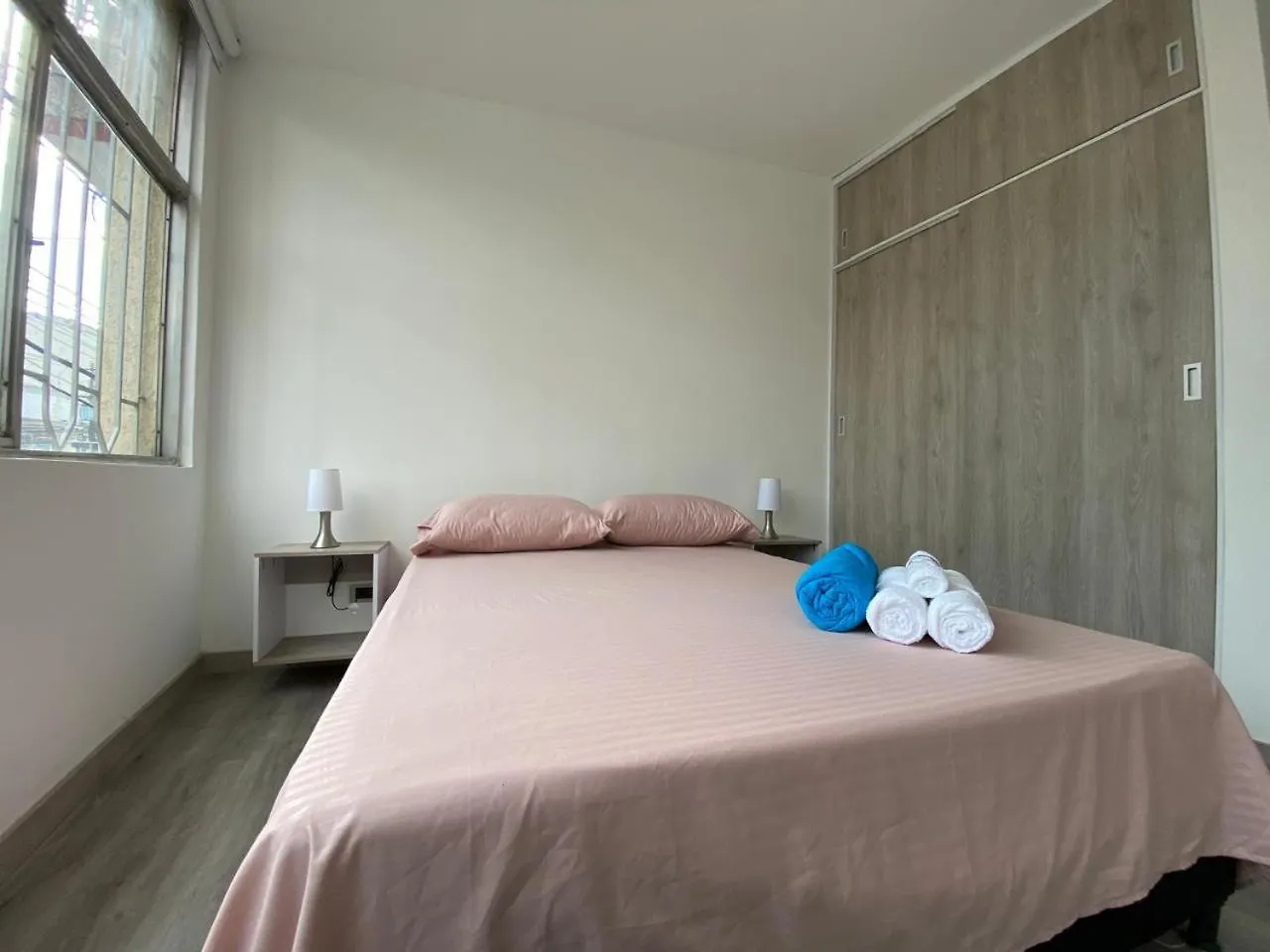 Comodo Apto En Laureles Medellin