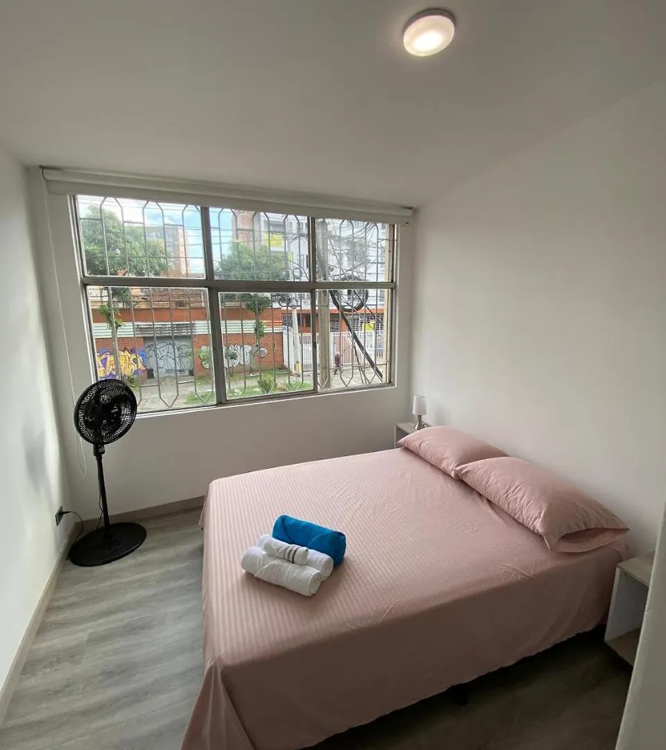 Comodo Apto En Laureles Medellin Apartment