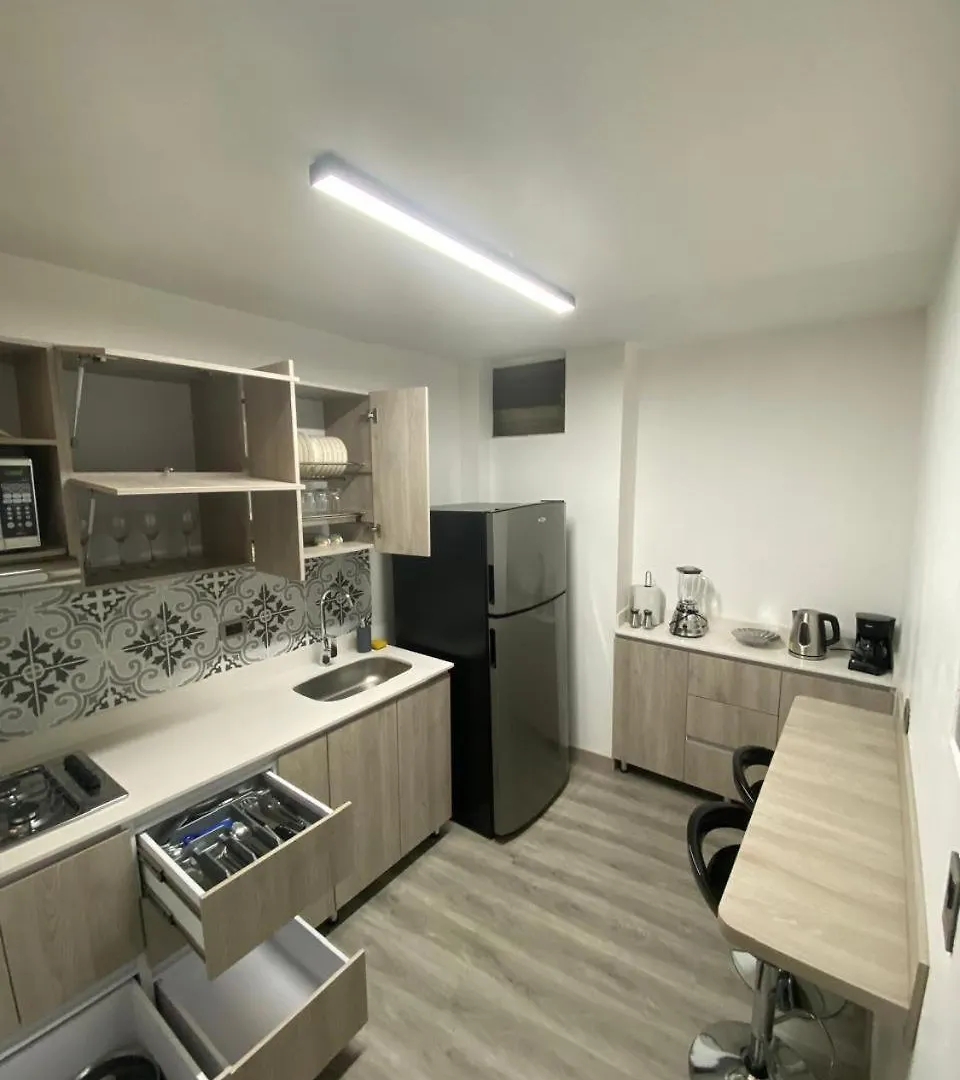 מדיין Comodo Apto En Laureles דירה